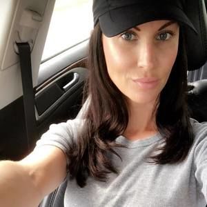 Meet your Posher, Candice